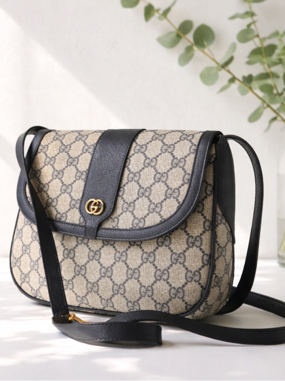 ✋Price Drop ✋Authentic Gucci Crossbody/Shoulder Bag .